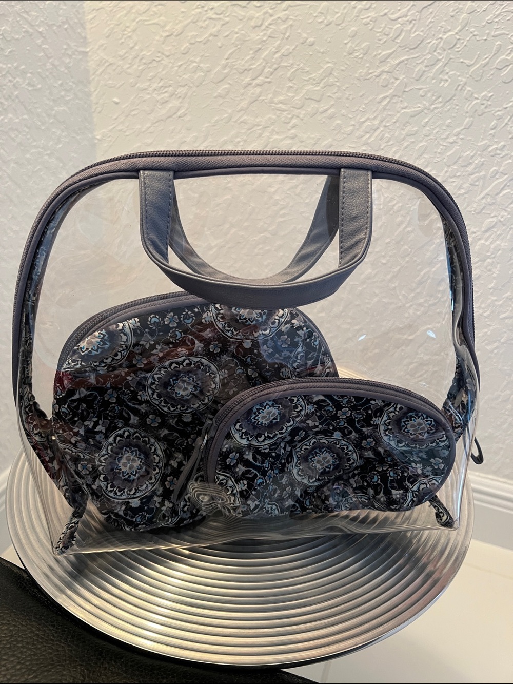VERA BRADLEY NWOT 3pc TRAVEL SET
